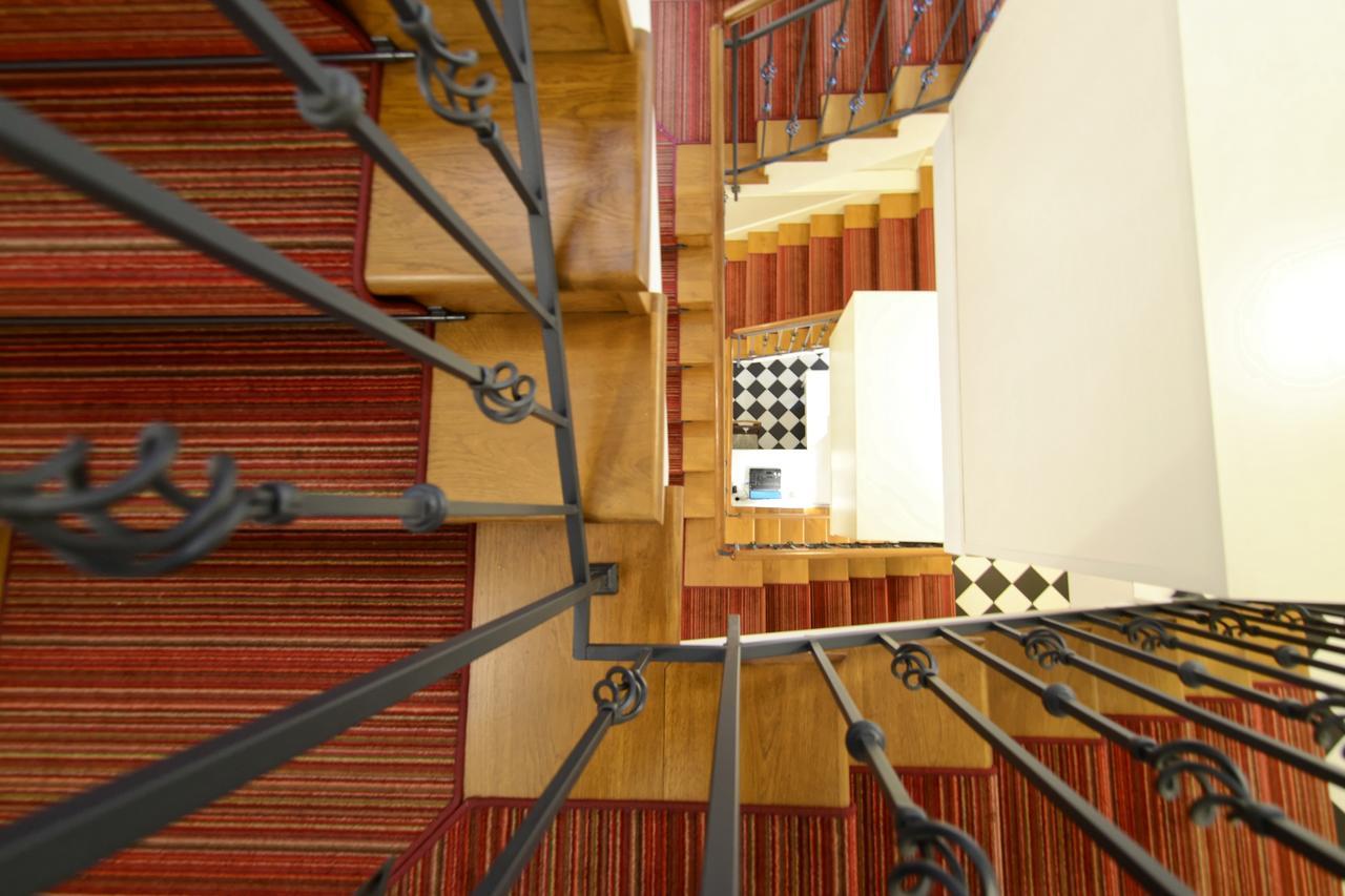 Crystal Suites Chez Helena Cracovia Exterior foto
